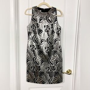 Maggy London Studded Metallic Floral Brocade Sleeveless Mini Shift Dress Silver